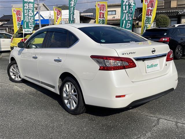 シルフィ Ｇ　純正ナビ／ＣＤ／ＳＤ／フルセグ　Ｂカメラ　純正ＨＩＤ　純正フォグ　オートライト　純正１６インチＡＷ　革巻ステア　横滑り防止　スマートキー　ドラレコ　フロアマット　ドアバイザー　ＥＴＣ（42枚目）