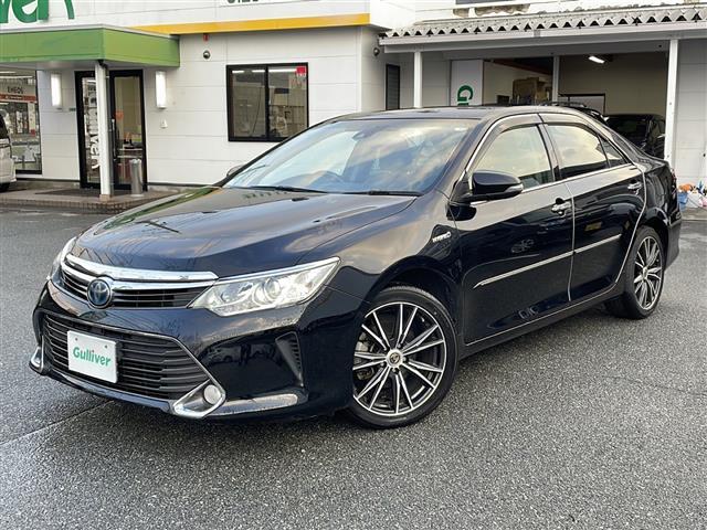 カムリ ハイブリッド　レザーパッケージ　純正ナビ／ＤＶＤ／ＢＤ／ＳＤ／ＭＳＶ／ＢＴ／ＵＳＢ／ＡＵＸ　純正フルセグ　Ｂカメラ　黒革　前席パワーシート　前席シートヒーター　純正ＨＩＤ　純正フォグ　オートライト　社外１８インチＡＷ　革巻ステア（28枚目）