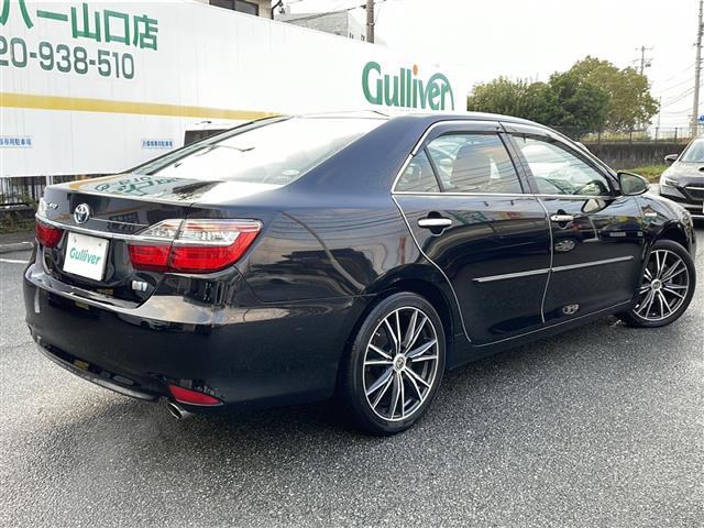 カムリ ハイブリッド　レザーパッケージ　純正ナビ／ＤＶＤ／ＢＤ／ＳＤ／ＭＳＶ／ＢＴ／ＵＳＢ／ＡＵＸ　純正フルセグ　Ｂカメラ　黒革　前席パワーシート　前席シートヒーター　純正ＨＩＤ　純正フォグ　オートライト　社外１８インチＡＷ　革巻ステア（32枚目）