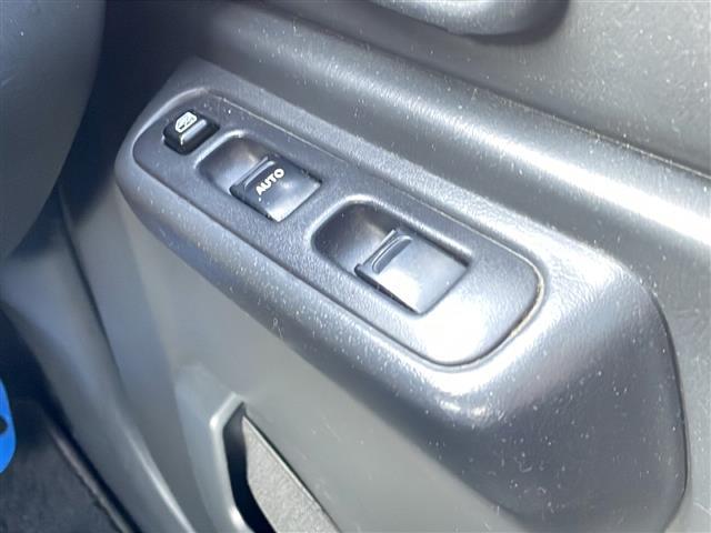 ジムニー ＸＣ　リフトアップ２インチ　社外１６インチＡＷ　社外バンパー　社外ヘッドライト　社外フォグランプ　社外テールランプ　社外カーボンボンネット　社外グリル　社外マフラー　純正キーレス　純正フロアマット（11枚目）