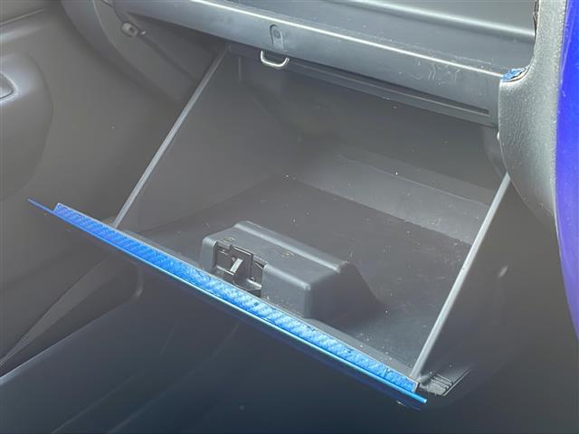 ジムニー ＸＣ　リフトアップ２インチ　社外１６インチＡＷ　社外バンパー　社外ヘッドライト　社外フォグランプ　社外テールランプ　社外カーボンボンネット　社外グリル　社外マフラー　純正キーレス　純正フロアマット（15枚目）