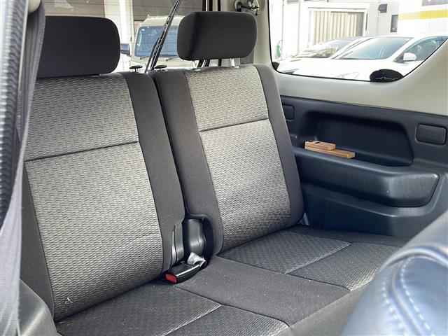 ジムニー ＸＣ　リフトアップ２インチ　社外１６インチＡＷ　社外バンパー　社外ヘッドライト　社外フォグランプ　社外テールランプ　社外カーボンボンネット　社外グリル　社外マフラー　純正キーレス　純正フロアマット（22枚目）