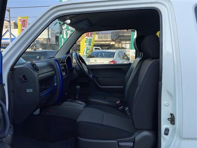 ジムニー ＸＣ　リフトアップ２インチ　社外１６インチＡＷ　社外バンパー　社外ヘッドライト　社外フォグランプ　社外テールランプ　社外カーボンボンネット　社外グリル　社外マフラー　純正キーレス　純正フロアマット（24枚目）