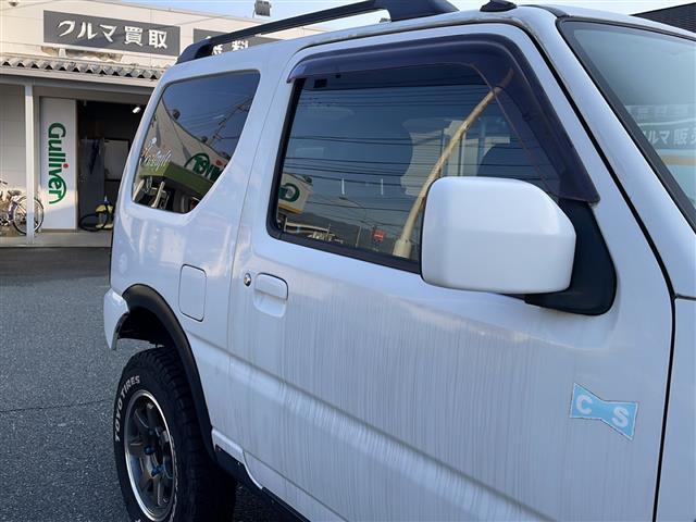 ジムニー ＸＣ　リフトアップ２インチ　社外１６インチＡＷ　社外バンパー　社外ヘッドライト　社外フォグランプ　社外テールランプ　社外カーボンボンネット　社外グリル　社外マフラー　純正キーレス　純正フロアマット（34枚目）