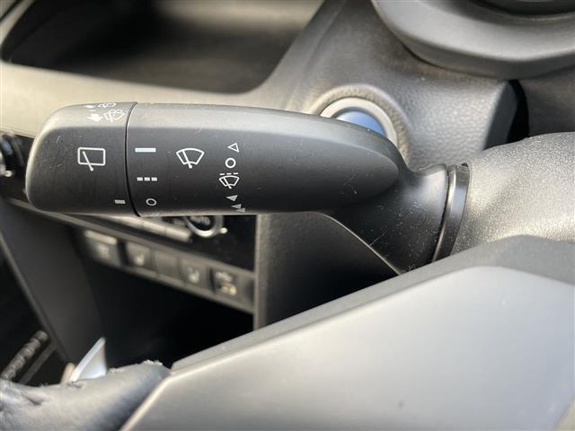 ヤリスクロス ハイブリッドG ワンオーナー 純正ディスプレイオーディオ Bluetooth MiraCast 全方位カメラ 前後ドライブレコーダー ビルトインETC 前席シートヒーター ステアリングヒーター LEDヘッドランプ(9枚目)