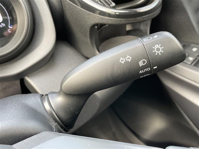 ヤリスクロス ハイブリッドG ワンオーナー 純正ディスプレイオーディオ Bluetooth MiraCast 全方位カメラ 前後ドライブレコーダー ビルトインETC 前席シートヒーター ステアリングヒーター LEDヘッドランプ(10枚目)