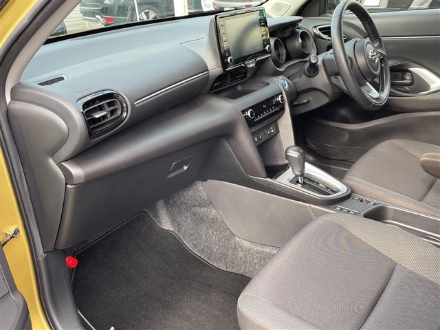 ヤリスクロス ハイブリッドG ワンオーナー 純正ディスプレイオーディオ Bluetooth MiraCast 全方位カメラ 前後ドライブレコーダー ビルトインETC 前席シートヒーター ステアリングヒーター LEDヘッドランプ(16枚目)