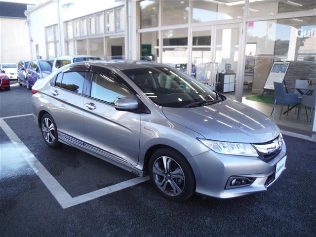 グレイス ハイブリッドEX スマートキ- 運転席エアバッグ Aストップ 地上デジタル エアコン Bluetoothオーディオ 1オーナー LEDヘッドランプ クルーズC Rカメ キーレスエントリー パワーウィンドウ シートヒータ(4枚目)