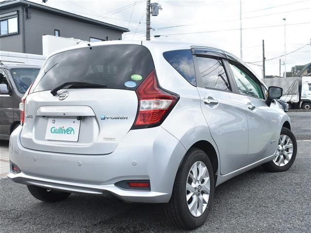 ノート e-パワー X Vセレクション アラウンドカメラ 運転席助手席エアバック Cソナー 寒冷地仕様 エアバッグ 横滑防止 地デジ BT接続 衝突被害軽減装置 Aライト LEDヘッドライト パワーウインドウ DVD ETC スマートキー(7枚目)