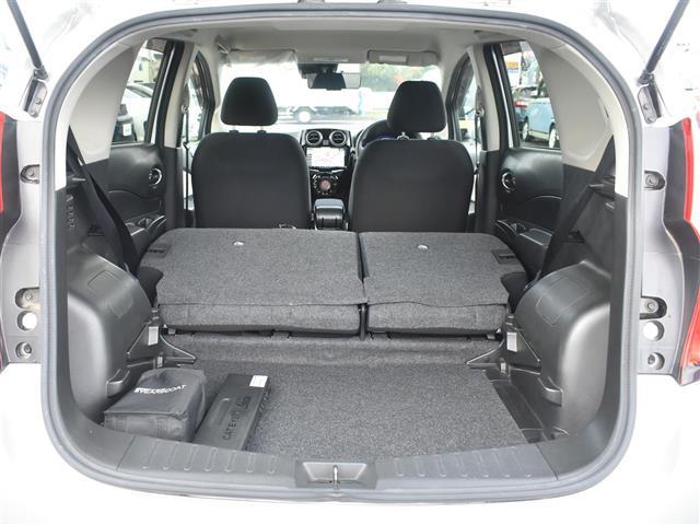 ノート e-パワー X Vセレクション アラウンドカメラ 運転席助手席エアバック Cソナー 寒冷地仕様 エアバッグ 横滑防止 地デジ BT接続 衝突被害軽減装置 Aライト LEDヘッドライト パワーウインドウ DVD ETC スマートキー(22枚目)