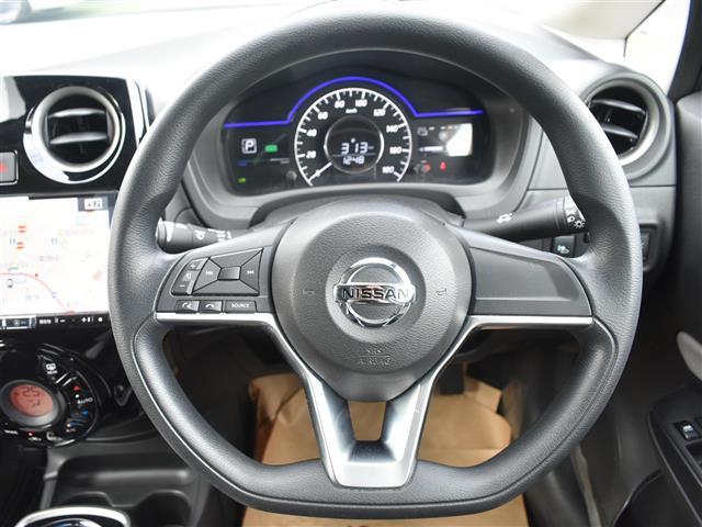 ノート e-パワー X Vセレクション アラウンドカメラ 運転席助手席エアバック Cソナー 寒冷地仕様 エアバッグ 横滑防止 地デジ BT接続 衝突被害軽減装置 Aライト LEDヘッドライト パワーウインドウ DVD ETC スマートキー(23枚目)