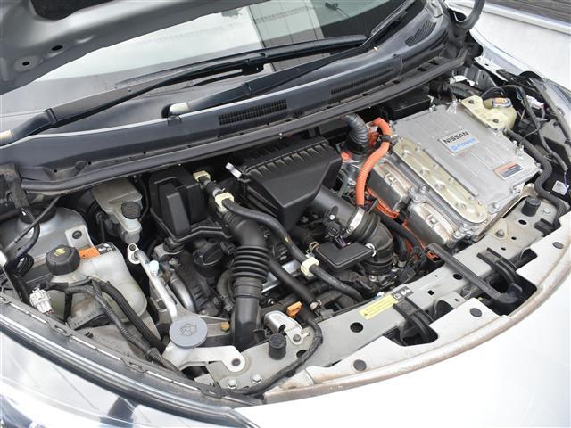 ノート e-パワー X Vセレクション アラウンドカメラ 運転席助手席エアバック Cソナー 寒冷地仕様 エアバッグ 横滑防止 地デジ BT接続 衝突被害軽減装置 Aライト LEDヘッドライト パワーウインドウ DVD ETC スマートキー(41枚目)