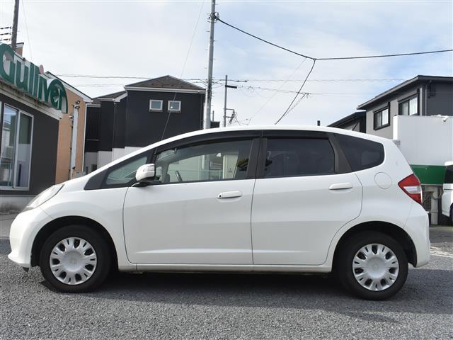 フィット 13G・スマートセレクション ファインスタイル ワンオーナー BTオーディオ 地デジTV ETC ドアバイザー インテリキー キーレス メモリナビ フルオートエアコン 1オーナー パワーウィンドウ 地デジTV ECON ETC オートライト(5枚目)