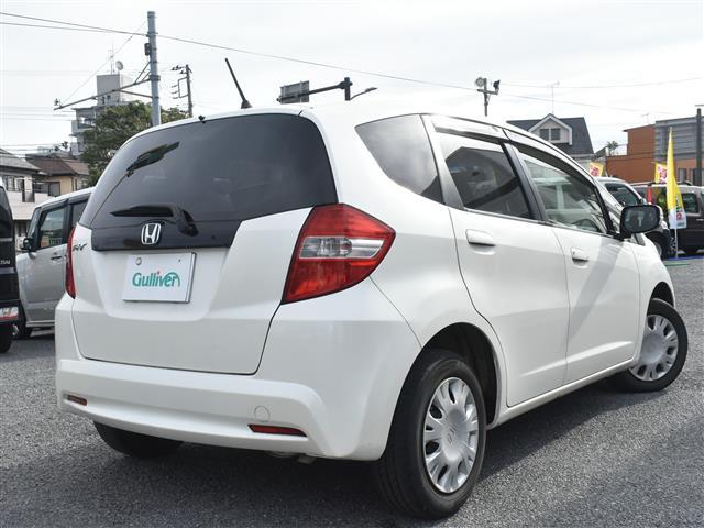 フィット 13G・スマートセレクション ファインスタイル ワンオーナー BTオーディオ 地デジTV ETC ドアバイザー インテリキー キーレス メモリナビ フルオートエアコン 1オーナー パワーウィンドウ 地デジTV ECON ETC オートライト(7枚目)