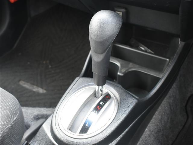 フィット 13G・スマートセレクション ファインスタイル ワンオーナー BTオーディオ 地デジTV ETC ドアバイザー インテリキー キーレス メモリナビ フルオートエアコン 1オーナー パワーウィンドウ 地デジTV ECON ETC オートライト(10枚目)