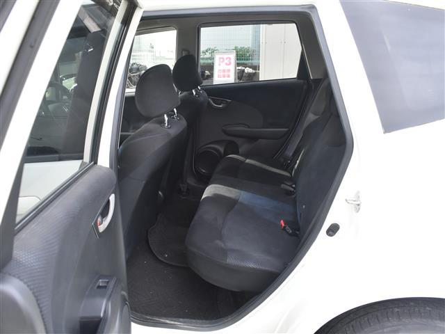 フィット 13G・スマートセレクション ファインスタイル ワンオーナー BTオーディオ 地デジTV ETC ドアバイザー インテリキー キーレス メモリナビ フルオートエアコン 1オーナー パワーウィンドウ 地デジTV ECON ETC オートライト(25枚目)