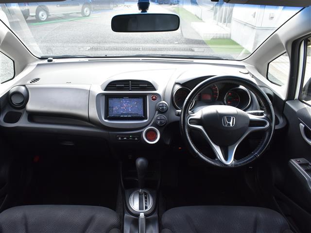 フィット 13G・スマートセレクション ファインスタイル ワンオーナー BTオーディオ 地デジTV ETC ドアバイザー インテリキー キーレス メモリナビ フルオートエアコン 1オーナー パワーウィンドウ 地デジTV ECON ETC オートライト(42枚目)