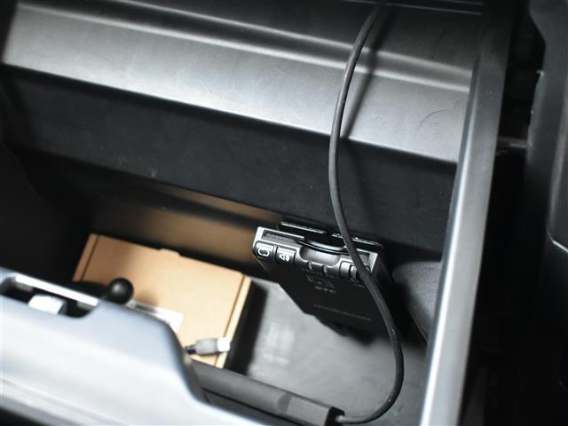 N-BOX G・ターボLパッケージ ワンオーナー 両側パワスラ Bカメラ ETC ワンセグTV ドアバイザー タ-ボ リモコンキー DVD再生可 Bカメ フルフラット ワンオーナ車 両側PSD ナビTV オートライト Wエアバック(37枚目)