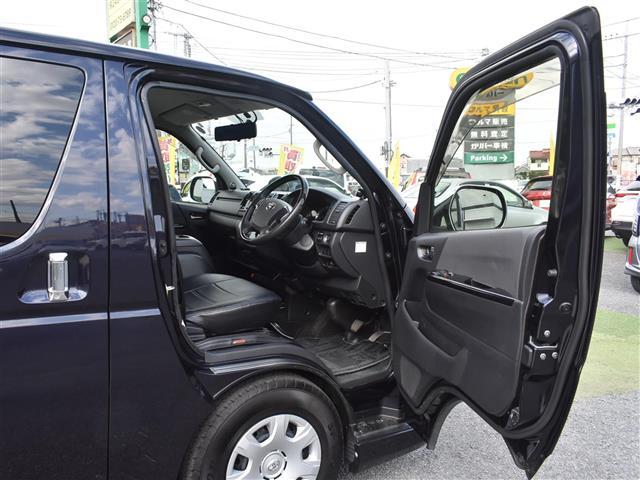 ハイエースバン スーパーＧＬ　ダークプライム　ベットキット　社外デジタルインナー　ＡＣ１００Ｖ　１００Ｗコンセント　両側スライド　ＢＴ接続　キーフリー　オートエアコン　Ｂカメ　パワーウィンド　ＬＥＤライト　パワーステアリング　オートライト　ＡＢＳ（28枚目）