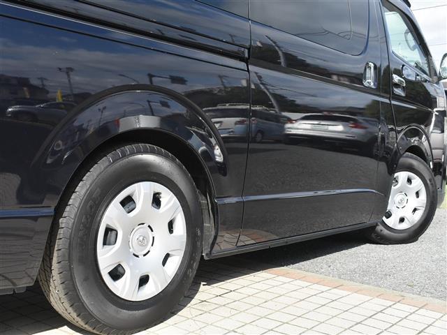 ハイエースバン スーパーＧＬ　ダークプライム　ベットキット　社外デジタルインナー　ＡＣ１００Ｖ　１００Ｗコンセント　両側スライド　ＢＴ接続　キーフリー　オートエアコン　Ｂカメ　パワーウィンド　ＬＥＤライト　パワーステアリング　オートライト　ＡＢＳ（29枚目）