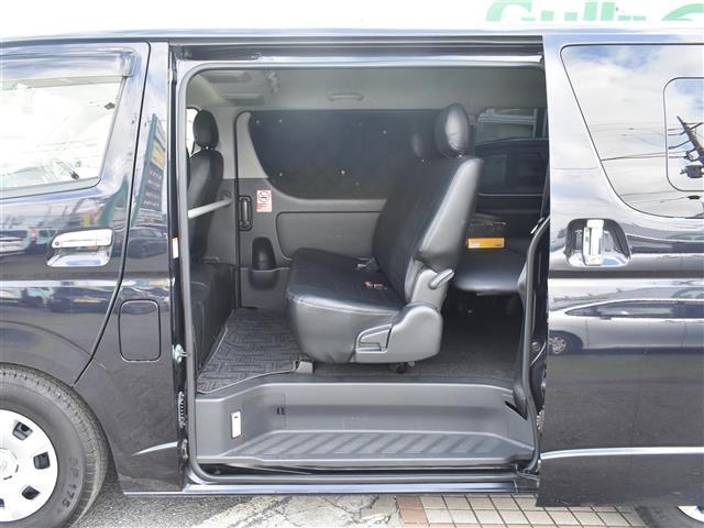 ハイエースバン スーパーＧＬ　ダークプライム　ベットキット　社外デジタルインナー　ＡＣ１００Ｖ　１００Ｗコンセント　両側スライド　ＢＴ接続　キーフリー　オートエアコン　Ｂカメ　パワーウィンド　ＬＥＤライト　パワーステアリング　オートライト　ＡＢＳ（30枚目）