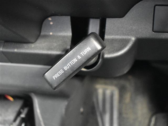 ハイエースバン スーパーＧＬ　ダークプライム　ベットキット　社外デジタルインナー　ＡＣ１００Ｖ　１００Ｗコンセント　両側スライド　ＢＴ接続　キーフリー　オートエアコン　Ｂカメ　パワーウィンド　ＬＥＤライト　パワーステアリング　オートライト　ＡＢＳ（35枚目）