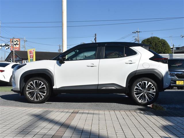 ヤリスクロス Ｚ　ハンズフリーパワーバックドア　ＥＴＣ２．０　ＢＬＵＥＴＯＯＴＨ　バックモニタ　ワンオーナ　横滑り防止システム　追従式クルーズコントロール　ＥＴＣ２．０　カーテンエアバッグ　エアコン　スマートキ－（5枚目）