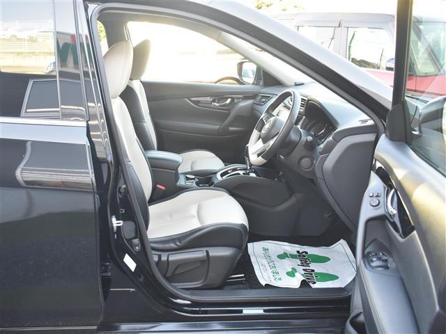 エクストレイル モード・プレミア　ハイコントラストインテリア　９インチナビ　アラウンドビュー　ＥＴＣ　アイドリングストップ　パワーウィンドウ　フルセグＴＶ　衝突被害軽減システム　ＬＥＤヘッドランプ　レザーシート　４ＷＤ　パワーバックドア　スマートキー　ＥＴＣ（26枚目）