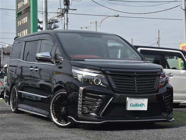 ヴォクシー ＺＳ　煌　シルクブレイズフロントバンパー　サイドステップ　ウィングミラー　Ｍ’Ｚ　ＳＰＥＥＤリアアンダースポイラー　４本だしマフラー　社外リアスポ　ブリッツ車高調　社外グリル　社外ＬＥＤヘッドライト　９型ナビ（32枚目）