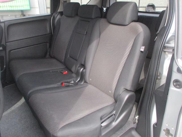 フリードハイブリッド ジャストセレクション オートクルーズコントロール スマートキー 電動スライドドア ディスプレイオーディオ ETC ECON機能 横滑り防止安全装備 ウォークスルー 3列シート7人乗り(19枚目)