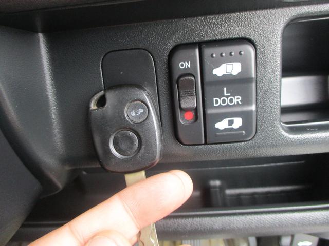 モビリオスパイク W 電動スライドドア ETC HIDライト オートエアコン ベンチシート フルフラットシート(6枚目)