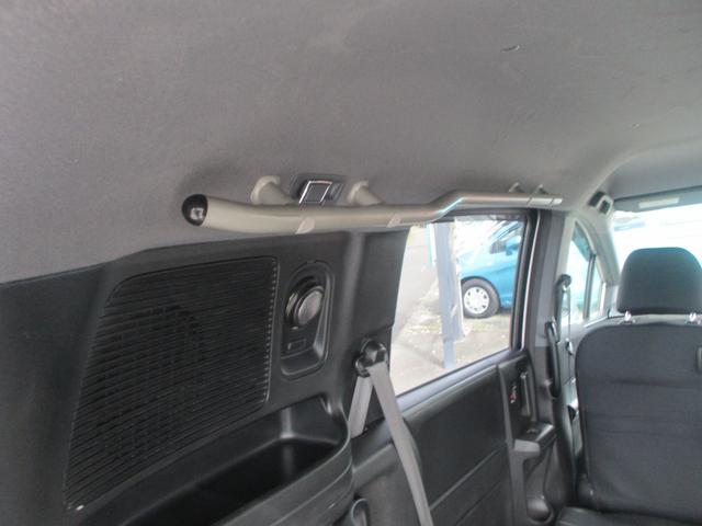 フリードスパイク G ジャストセレクション 純正オプションルーフィンサイドレール HIDライト ETC 純正ナビ TV USB 外部オーディオ接続 フルフラットシート(9枚目)