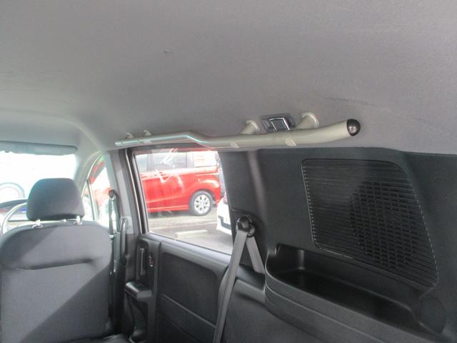 フリードスパイク G ジャストセレクション 純正オプションルーフィンサイドレール HIDライト ETC 純正ナビ TV USB 外部オーディオ接続 フルフラットシート(10枚目)