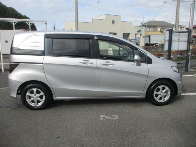 フリードスパイク G ジャストセレクション 純正オプションルーフィンサイドレール HIDライト ETC 純正ナビ TV USB 外部オーディオ接続 フルフラットシート(46枚目)