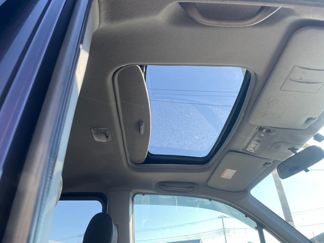 モビリオスパイク W Sパッケージ 純正OPサンルーフ 純正OPフォグライト 電動スライドドア HIDライト 7速パドルシフト ナビ バックカメラ ETC オートエアコン ベンチシート フルフラットシート(6枚目)