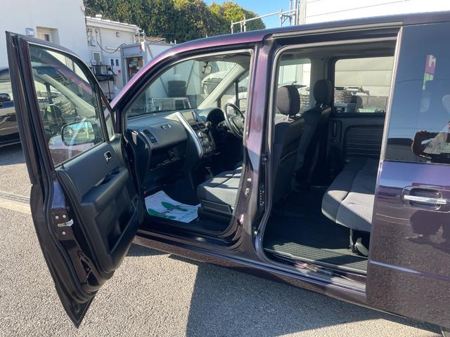 モビリオスパイク W Sパッケージ 純正OPサンルーフ 純正OPフォグライト 電動スライドドア HIDライト 7速パドルシフト ナビ バックカメラ ETC オートエアコン ベンチシート フルフラットシート(38枚目)