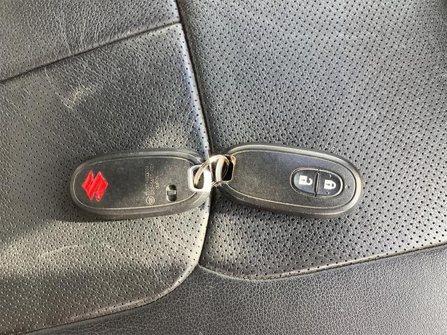 ワゴンＲスティングレー Ｔ　バックカメラ　ＴＶ　オートクルーズコントロール　衝突被害軽減システム　オートライト　ＨＩＤ　スマートキー　アイドリングストップ　電動格納ミラー　シートヒーター　ベンチシート　ＣＶＴ　盗難防止システム（8枚目）