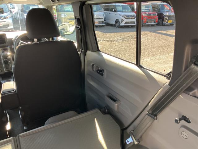 タフト Ｇターボ　クロムベンチャー　バックカメラ　クリアランスソナー　オートクルーズコントロール　衝突被害軽減システム　オートライト　ＬＥＤヘッドランプ　ヘッドライトウォッシャー　スマートキー　アイドリングストップ　電動格納ミラー（31枚目）