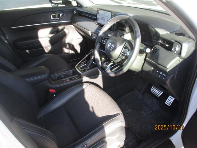 ヴェゼル e:HEVZ HondaSENSINGメモリーナビリアカメラETC純正アルミドアバイザーパワーテールゲートBluetoothオーディオスマートキー パワーバックゲート パーキングセンサー VSA スマ-トキ- 追従(6枚目)