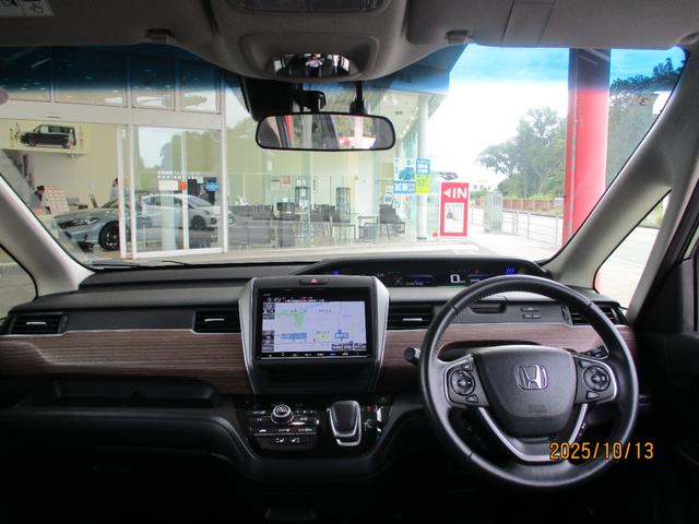フリード＋ハイブリッド ハイブリッド・クロスターホンダセンシング　ワンオーナー　禁煙　ナビ　バックカメラ　ＥＴＣ　両側電動スライド　前後ドライブレコーダー　Ｂｌｕｅｔｏｏｔｈオーディオ　ホンダセンシング　フルセグ　ＣＤ　ＤＶＤ　レーダークルコン　両側スライドドア（6枚目）