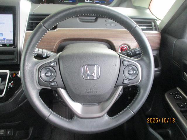 フリード＋ハイブリッド ハイブリッド・クロスターホンダセンシング　ワンオーナー　禁煙　ナビ　バックカメラ　ＥＴＣ　両側電動スライド　前後ドライブレコーダー　Ｂｌｕｅｔｏｏｔｈオーディオ　ホンダセンシング　フルセグ　ＣＤ　ＤＶＤ　レーダークルコン　両側スライドドア（7枚目）