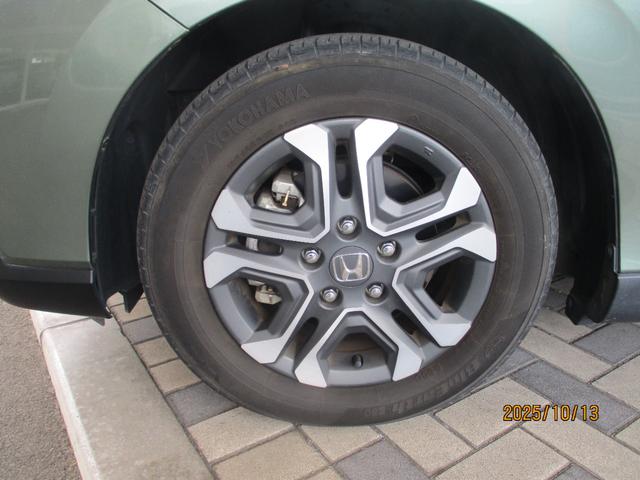 フリード＋ハイブリッド ハイブリッド・クロスターホンダセンシング　ワンオーナー　禁煙　ナビ　バックカメラ　ＥＴＣ　両側電動スライド　前後ドライブレコーダー　Ｂｌｕｅｔｏｏｔｈオーディオ　ホンダセンシング　フルセグ　ＣＤ　ＤＶＤ　レーダークルコン　両側スライドドア（22枚目）