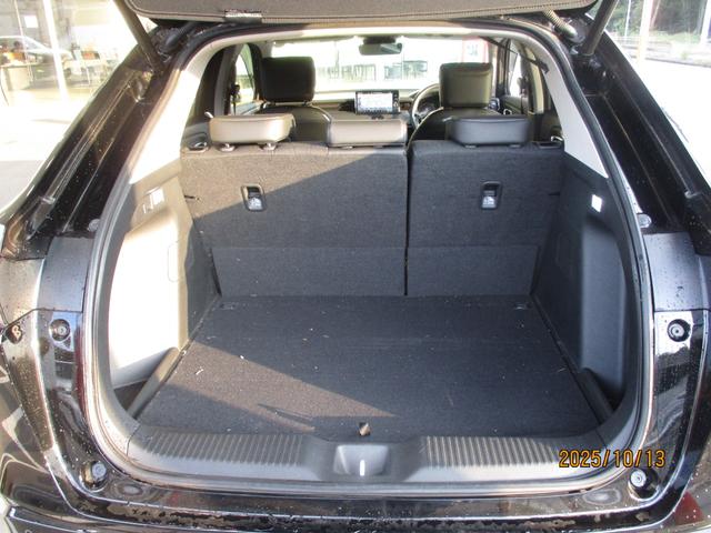 ヴェゼル e:HEVZ 管理ユーザー様下取車 ワンオーナー 4WD禁煙車 ナビ バックカメラ ETC2.0 ホンダセンシング パワーテールゲート フルセグ Bluetoothオーディオ ブルートゥースオーディオ 盗難防止装置(22枚目)