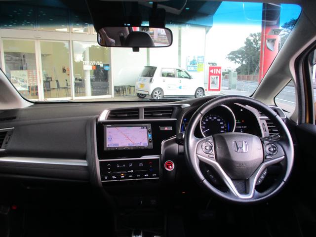 フィットハイブリッド Lホンダセンシング 禁煙車 ナビ バックカメラ ETC 前後ドラレコ ホンダセンシング ハイブリット スマートキー 軽減ブレーキ Rカメ LED サイドSRS 横滑り防止 ドライブレコーダー 記録簿 パワーステアリング(7枚目)