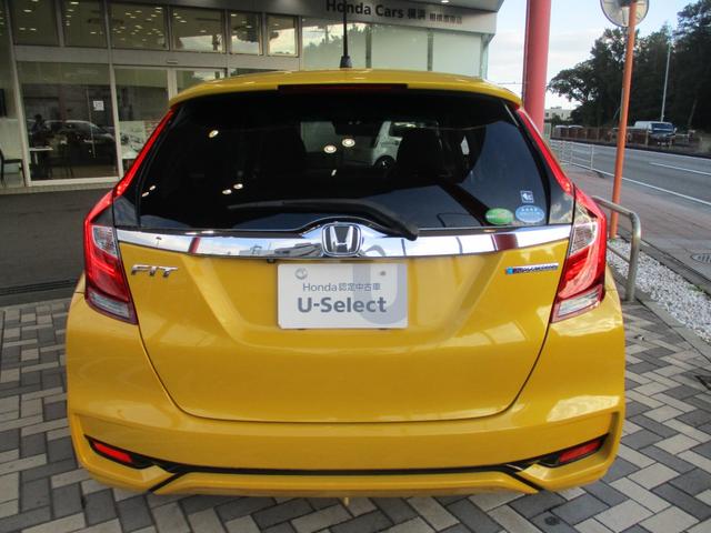 フィットハイブリッド Lホンダセンシング 禁煙車 ナビ バックカメラ ETC 前後ドラレコ ホンダセンシング ハイブリット スマートキー 軽減ブレーキ Rカメ LED サイドSRS 横滑り防止 ドライブレコーダー 記録簿 パワーステアリング(18枚目)