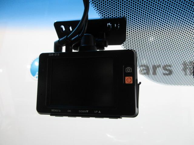 ステップワゴンスパーダ スパーダハイブリッドＧホンダセンシング　７人　ドラレコ　メモリーナビ　リアカメラ　両側電動スライドドア　ＥＴＣ　Ｂｌｕｅｔｏｏｔｈ　ＵＳＢ　純正アルミ　ドアバイザー　ＣＭＢＳ　ＬＫＡＳ　ブルートゥースオーディオ　リヤカメラ　スマキー　ＥＳＣ（5枚目）