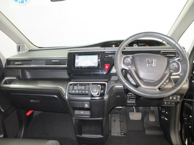 ステップワゴンスパーダ スパーダハイブリッドＧホンダセンシング　７人　ドラレコ　メモリーナビ　リアカメラ　両側電動スライドドア　ＥＴＣ　Ｂｌｕｅｔｏｏｔｈ　ＵＳＢ　純正アルミ　ドアバイザー　ＣＭＢＳ　ＬＫＡＳ　ブルートゥースオーディオ　リヤカメラ　スマキー　ＥＳＣ（16枚目）