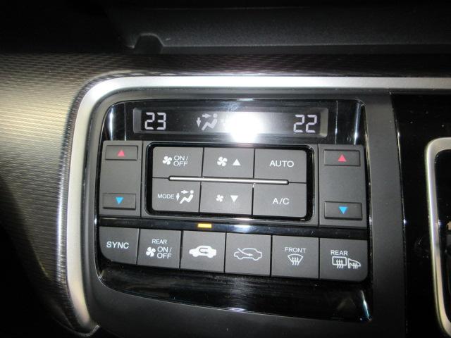 ステップワゴンスパーダ スパーダハイブリッドＧホンダセンシング　７人　ドラレコ　メモリーナビ　リアカメラ　両側電動スライドドア　ＥＴＣ　Ｂｌｕｅｔｏｏｔｈ　ＵＳＢ　純正アルミ　ドアバイザー　ＣＭＢＳ　ＬＫＡＳ　ブルートゥースオーディオ　リヤカメラ　スマキー　ＥＳＣ（18枚目）