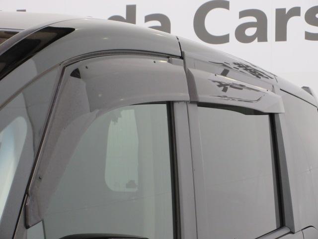 ステップワゴンスパーダ スパーダハイブリッドＧホンダセンシング　７人　ドラレコ　メモリーナビ　リアカメラ　両側電動スライドドア　ＥＴＣ　Ｂｌｕｅｔｏｏｔｈ　ＵＳＢ　純正アルミ　ドアバイザー　ＣＭＢＳ　ＬＫＡＳ　ブルートゥースオーディオ　リヤカメラ　スマキー　ＥＳＣ（29枚目）