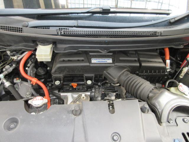 ステップワゴンスパーダ スパーダハイブリッドＧホンダセンシング　７人　ドラレコ　メモリーナビ　リアカメラ　両側電動スライドドア　ＥＴＣ　Ｂｌｕｅｔｏｏｔｈ　ＵＳＢ　純正アルミ　ドアバイザー　ＣＭＢＳ　ＬＫＡＳ　ブルートゥースオーディオ　リヤカメラ　スマキー　ＥＳＣ（32枚目）